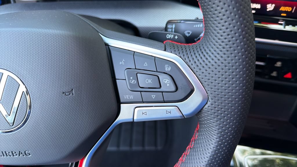 New 2026 Volkswagen GTI SE FWD image 22