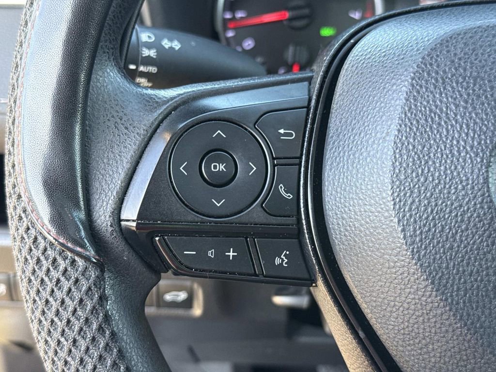 Used 2022 Toyota RAV4 XLE w/ Convenience Package image 43