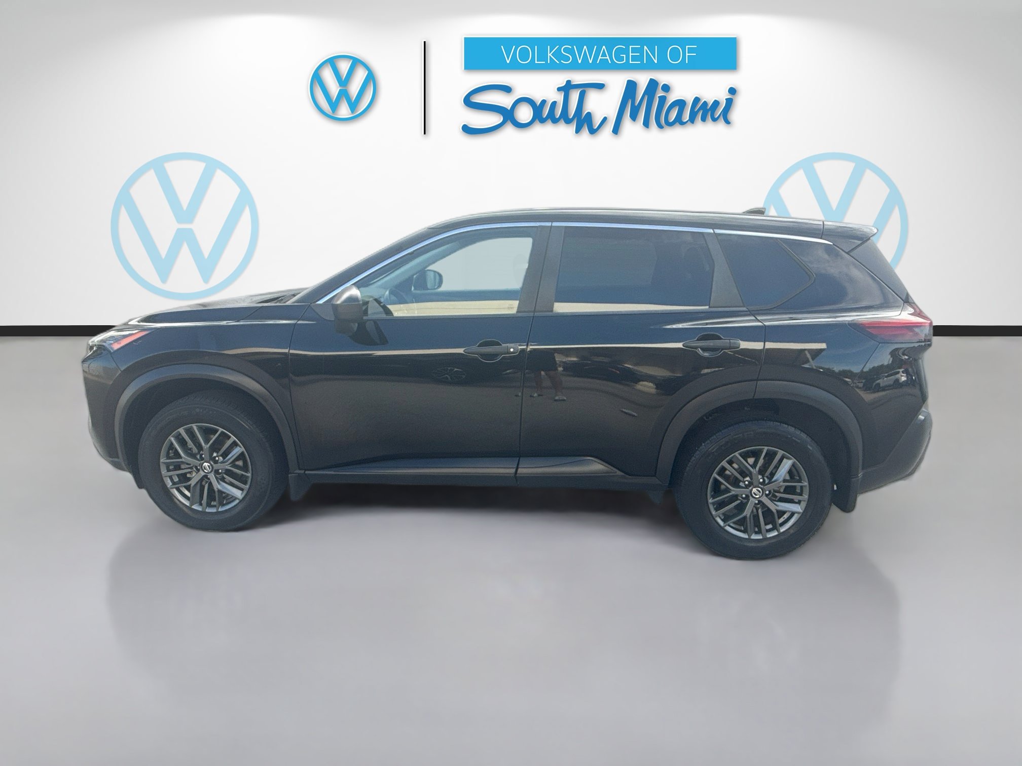 Used 2021 Nissan Rogue S FWD image 4