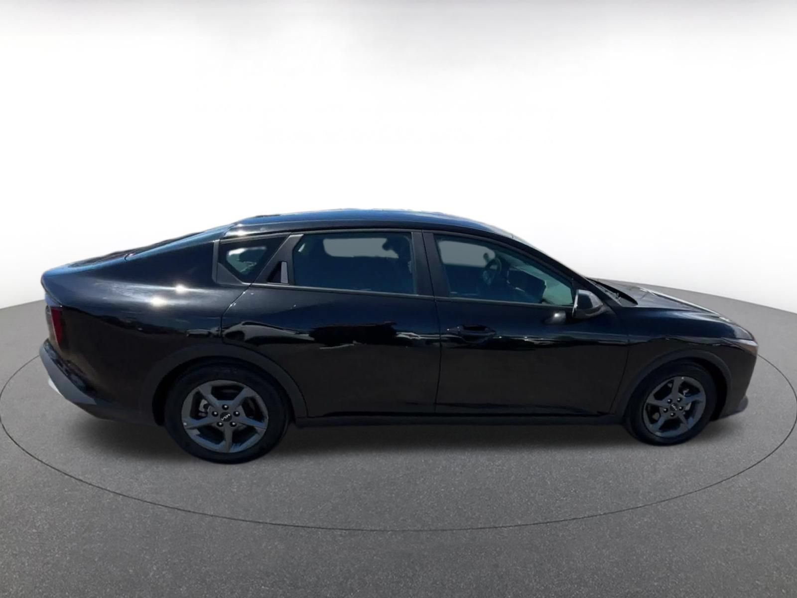Used 2025 Kia K4 FWD image 15