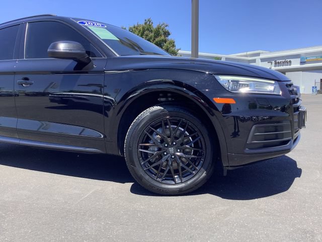 Used 2020 Audi Q5 2.0T Premium w/ Titanium Sport Package AWD/4WD image 3