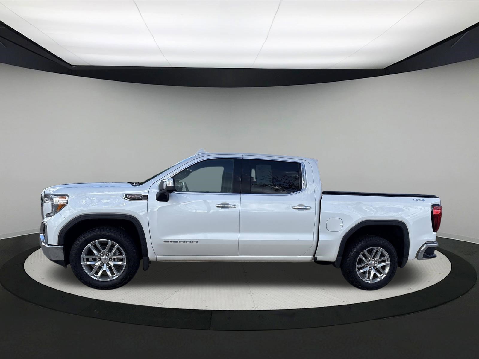 Used 2019 GMC Sierra 1500 SLT w/ SLT Premium Package AWD/4WD image 4