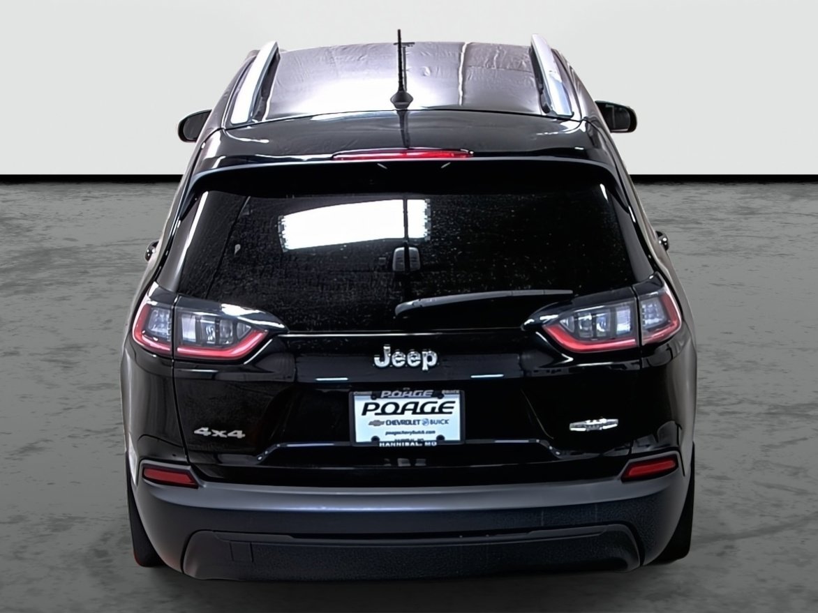 Used 2019 Jeep Cherokee Latitude w/ Cold Weather Group image 3