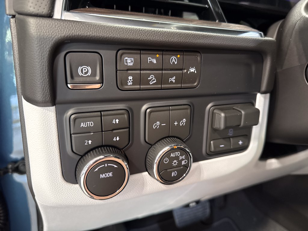 New 2027 Chevrolet Tahoe Premier w/ Sun And Tow Package AWD/4WD image 11