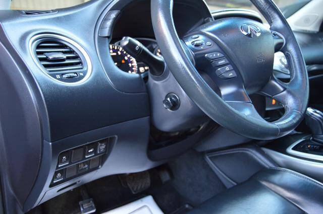 Used 2016 INFINITI QX60 Luxe w/ Premium Package AWD/4WD image 31