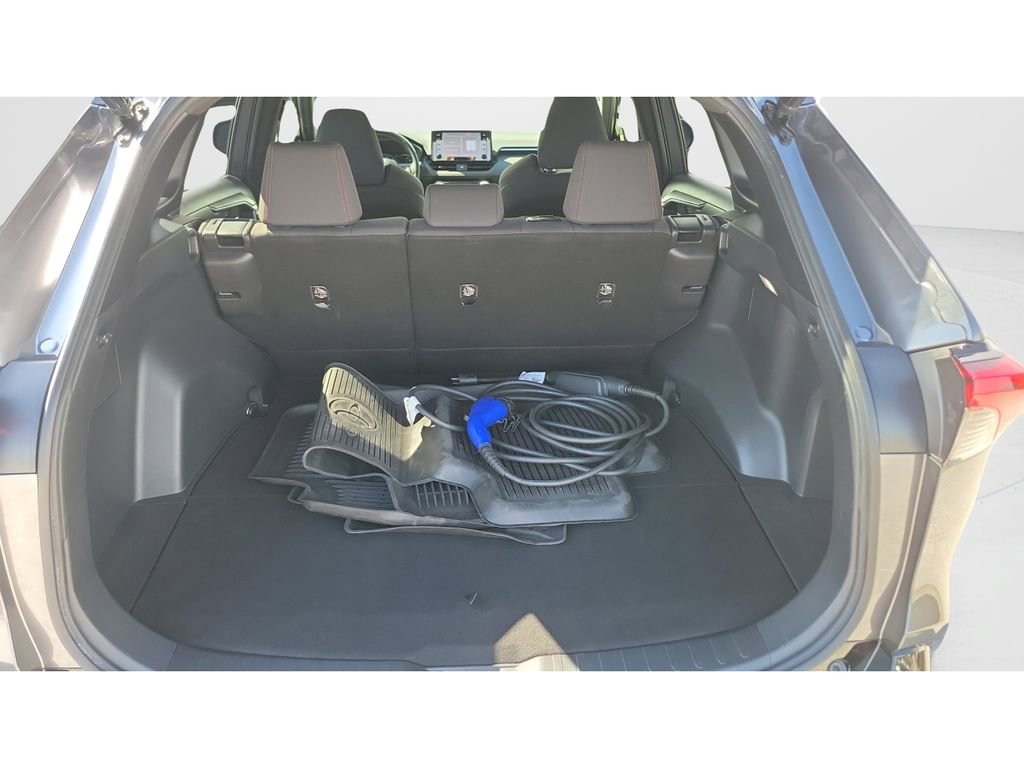 Used 2022 Toyota RAV4 SE w/ Weather & Moonroof Package AWD/4WD image 9
