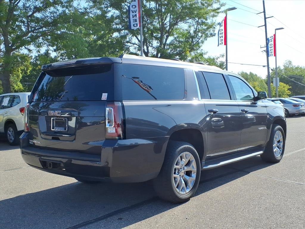 Used 2016 GMC Yukon XL SLE w/ Convenience Package image 4