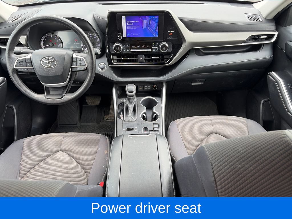 Used 2023 Toyota Highlander L FWD image 12