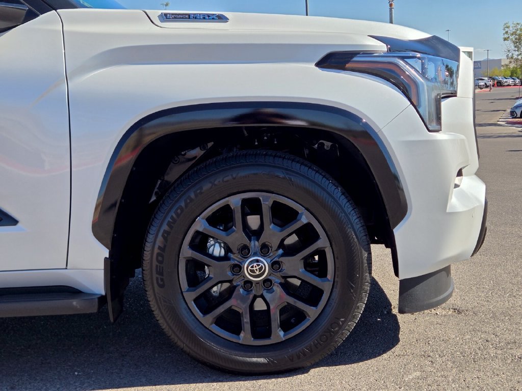Used 2024 Toyota Sequoia Platinum AWD/4WD image 8