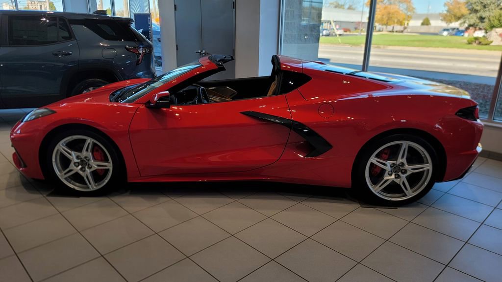 Used 2025 Chevrolet Corvette Stingray Preferred Cpe w/ 2LT image 7