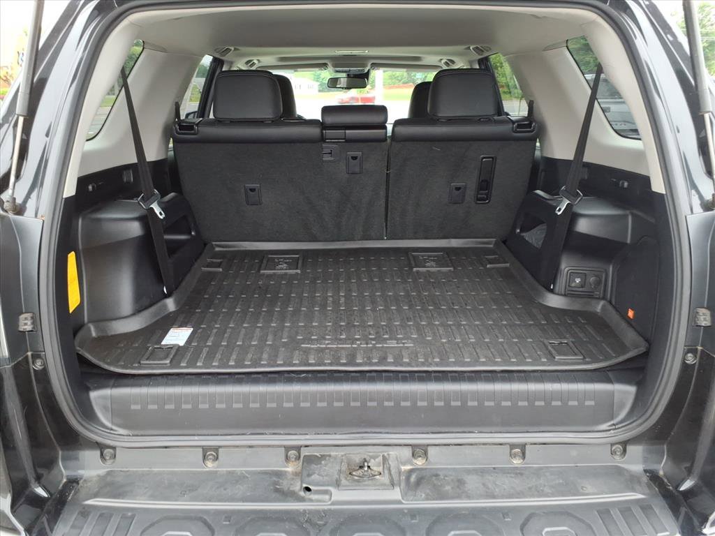 Used 2023 Toyota 4Runner Limited AWD/4WD image 10