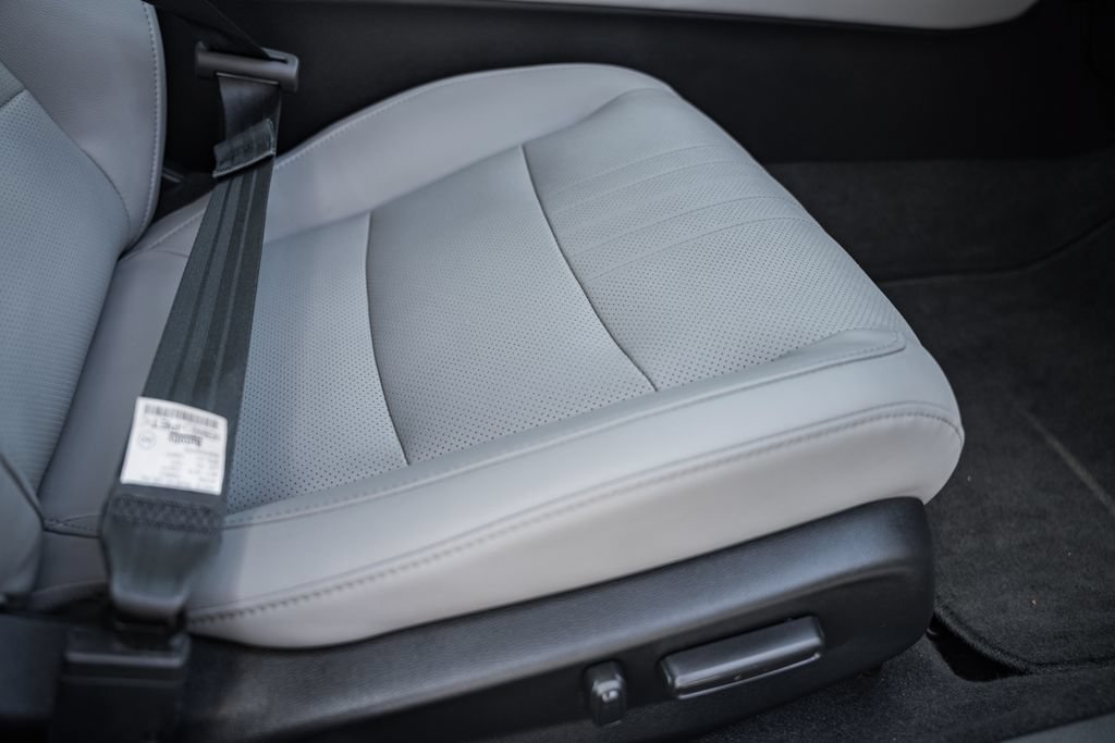 Used 2018 Honda Accord Touring image 34