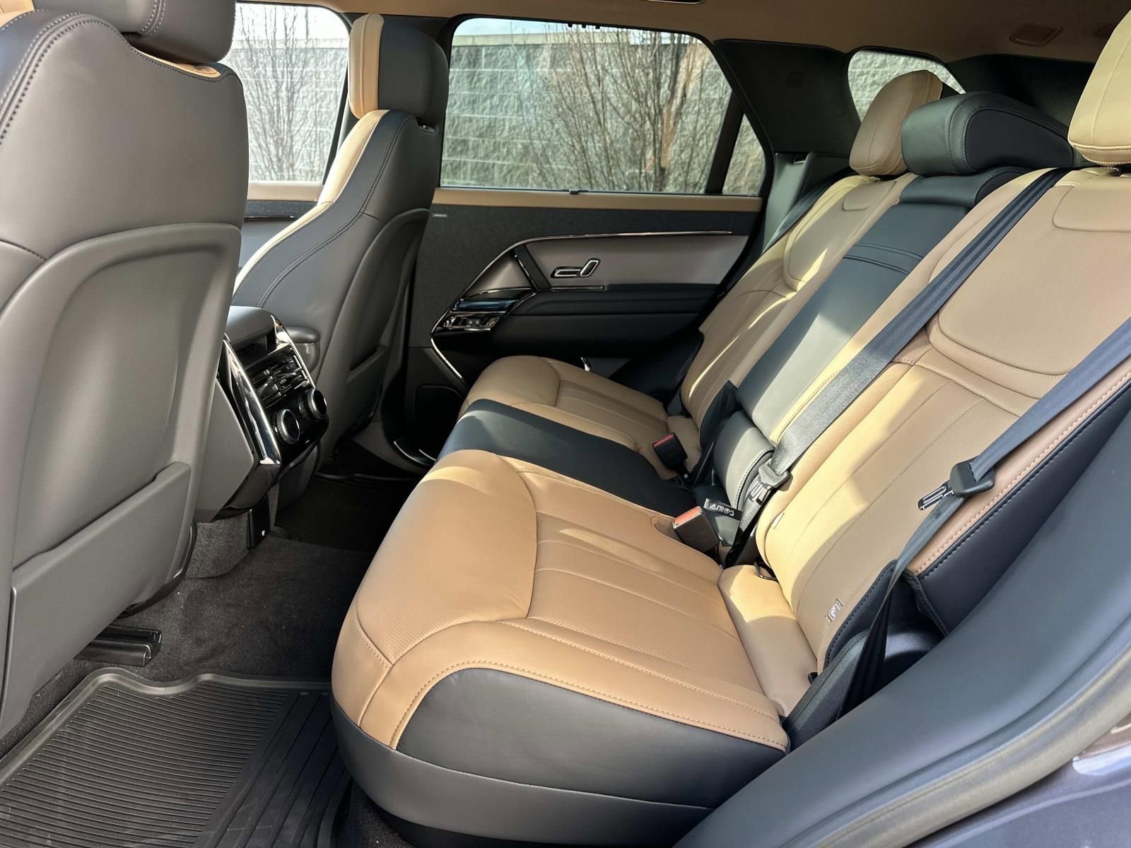 New 2026 Land Rover Range Rover Sport Dynamic SE AWD/4WD image 19