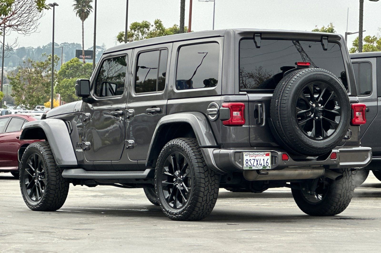Used 2021 Jeep Wrangler Unlimited Sahara image 7