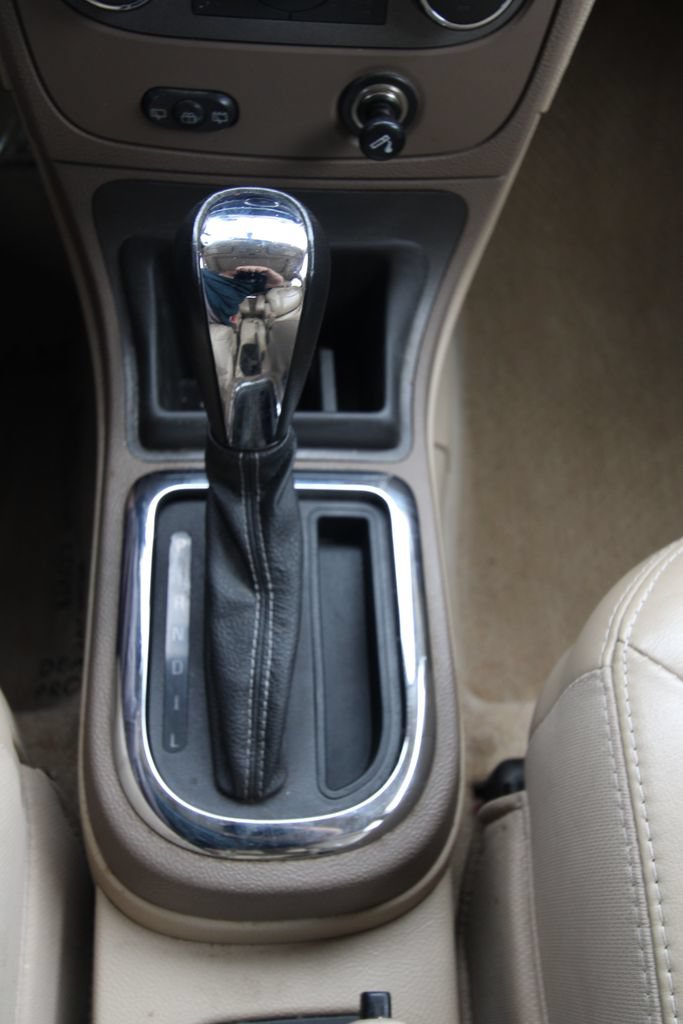 Used 2009 Chevrolet HHR LT FWD image 24