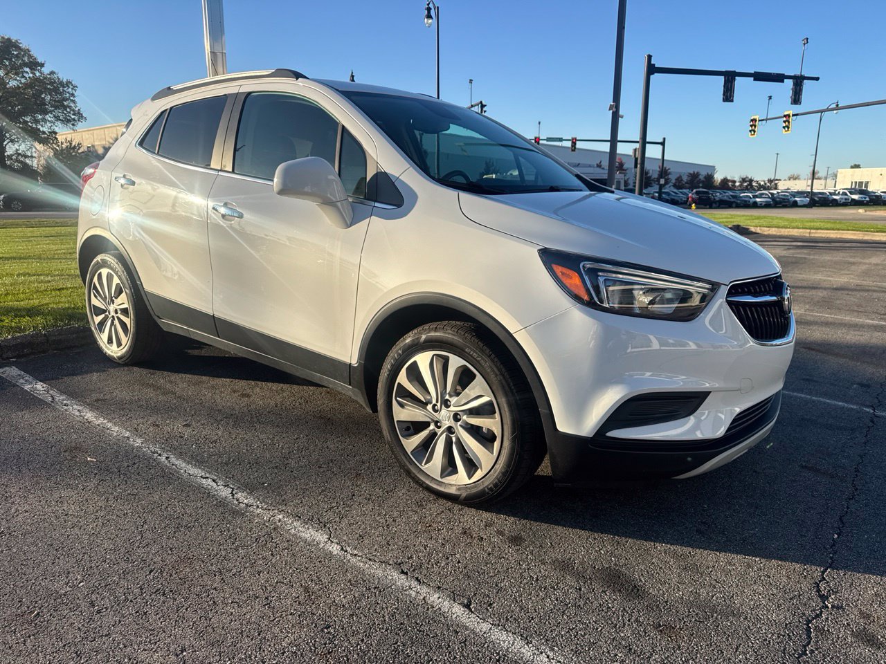 Used 2020 Buick Encore Preferred FWD image 3