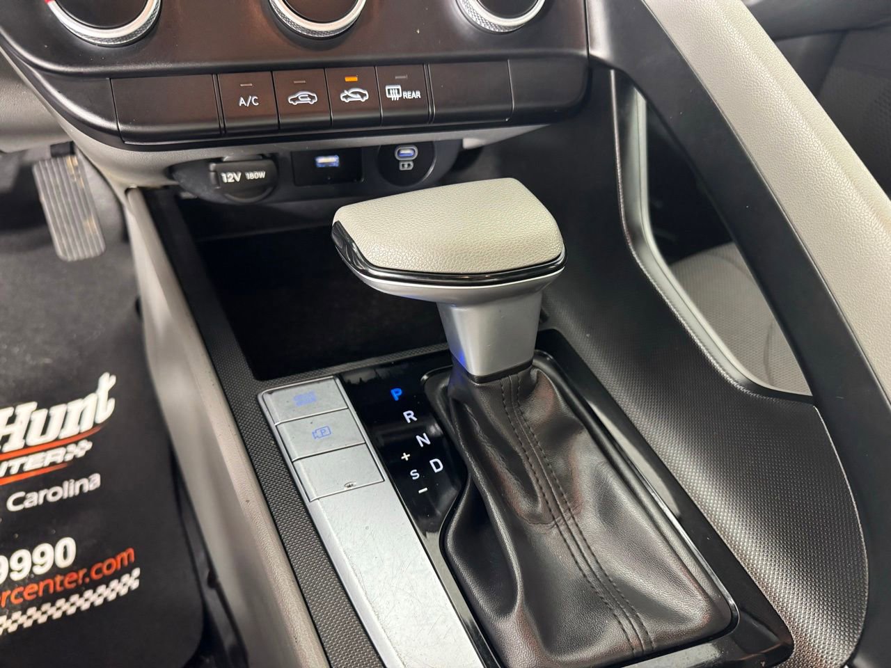 Used 2025 Hyundai Elantra SE image 17