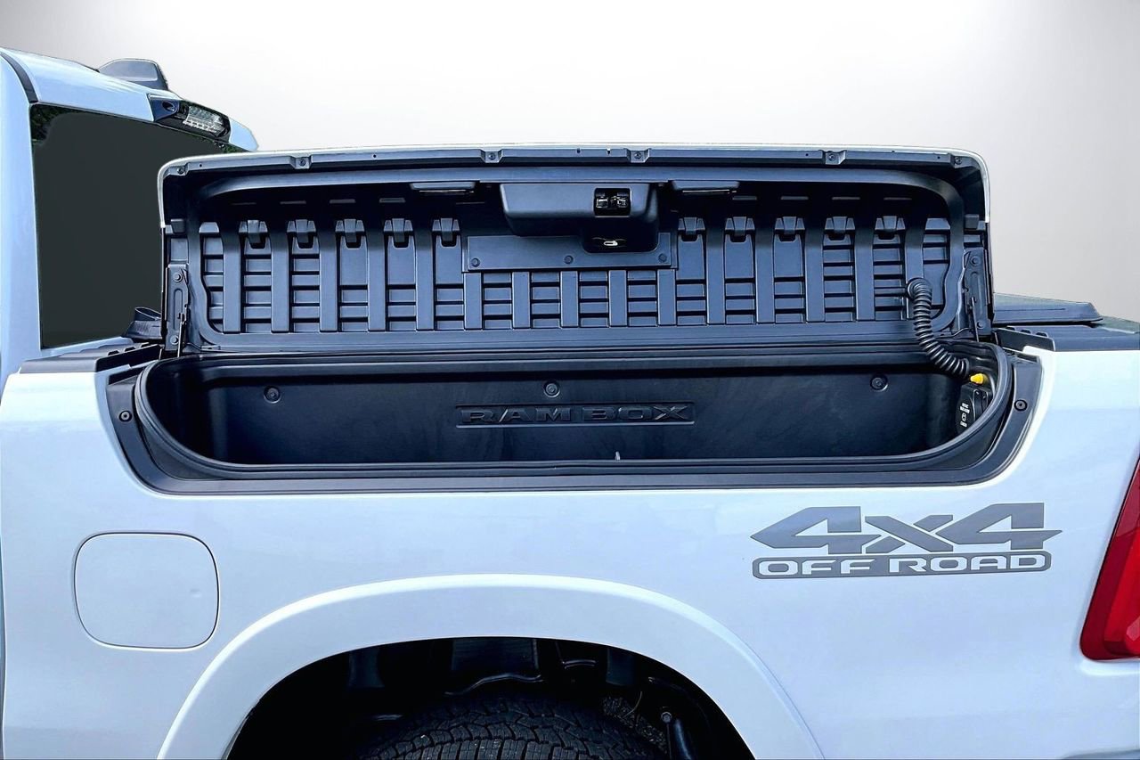 Used 2025 RAM 1500 Limited AWD/4WD image 27