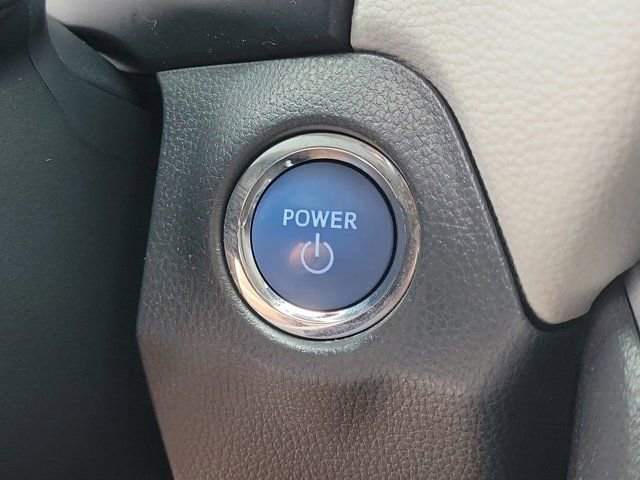 Used 2020 Toyota RAV4 XLE w/ Convenience Package AWD/4WD image 34