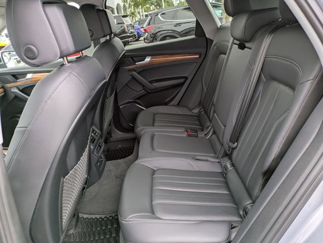 Used 2023 Audi Q5 2.0T Premium w/ Convenience Package image 11