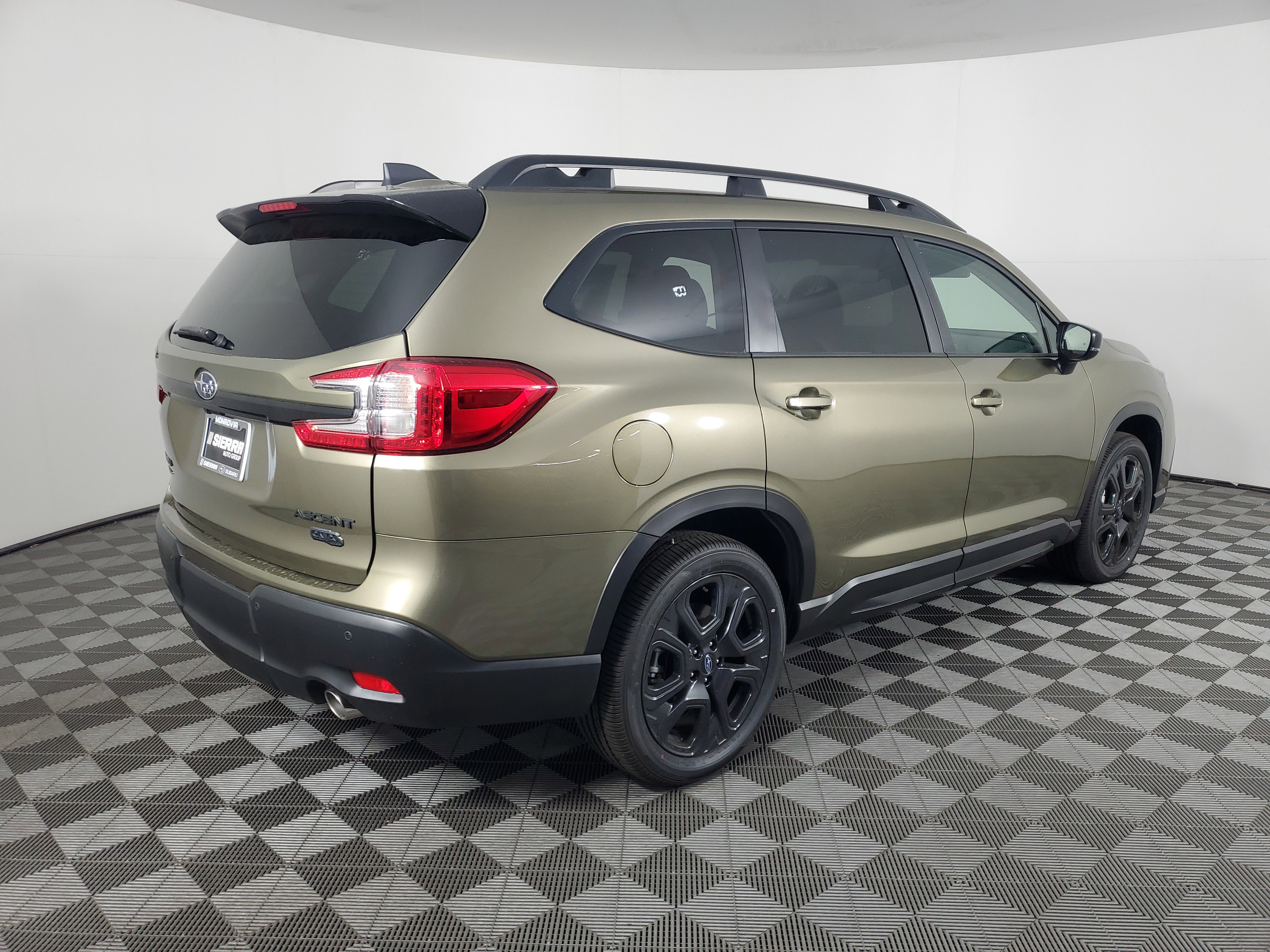 New 2025 Subaru Ascent Bronze Edition w/ Popular Package #2 image 4