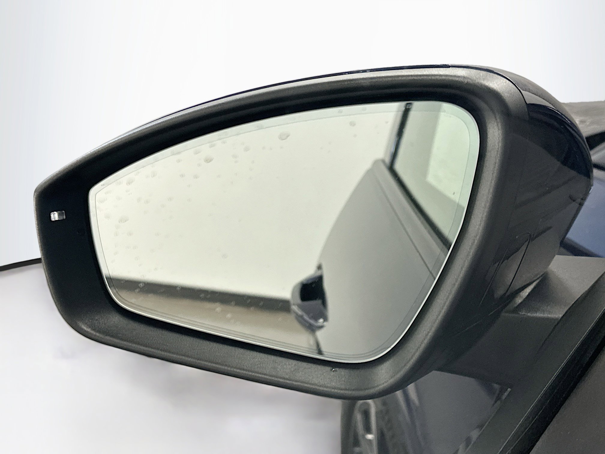 Used 2022 Audi Q4 e-tron Prestige image 16