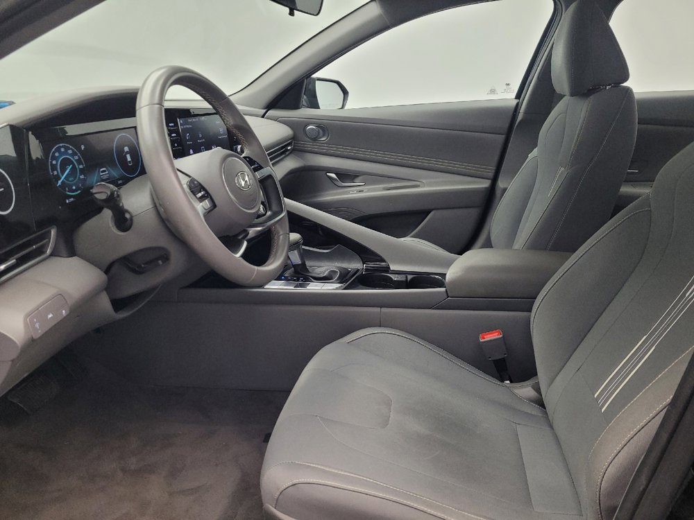 Used 2021 Hyundai Elantra SEL w/ Convenience Package image 17