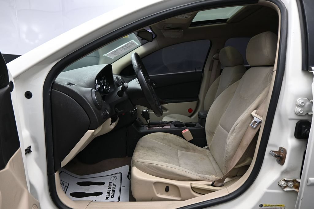 Used 2007 Pontiac G6 GT w/ Sun And Sound Package FWD image 9