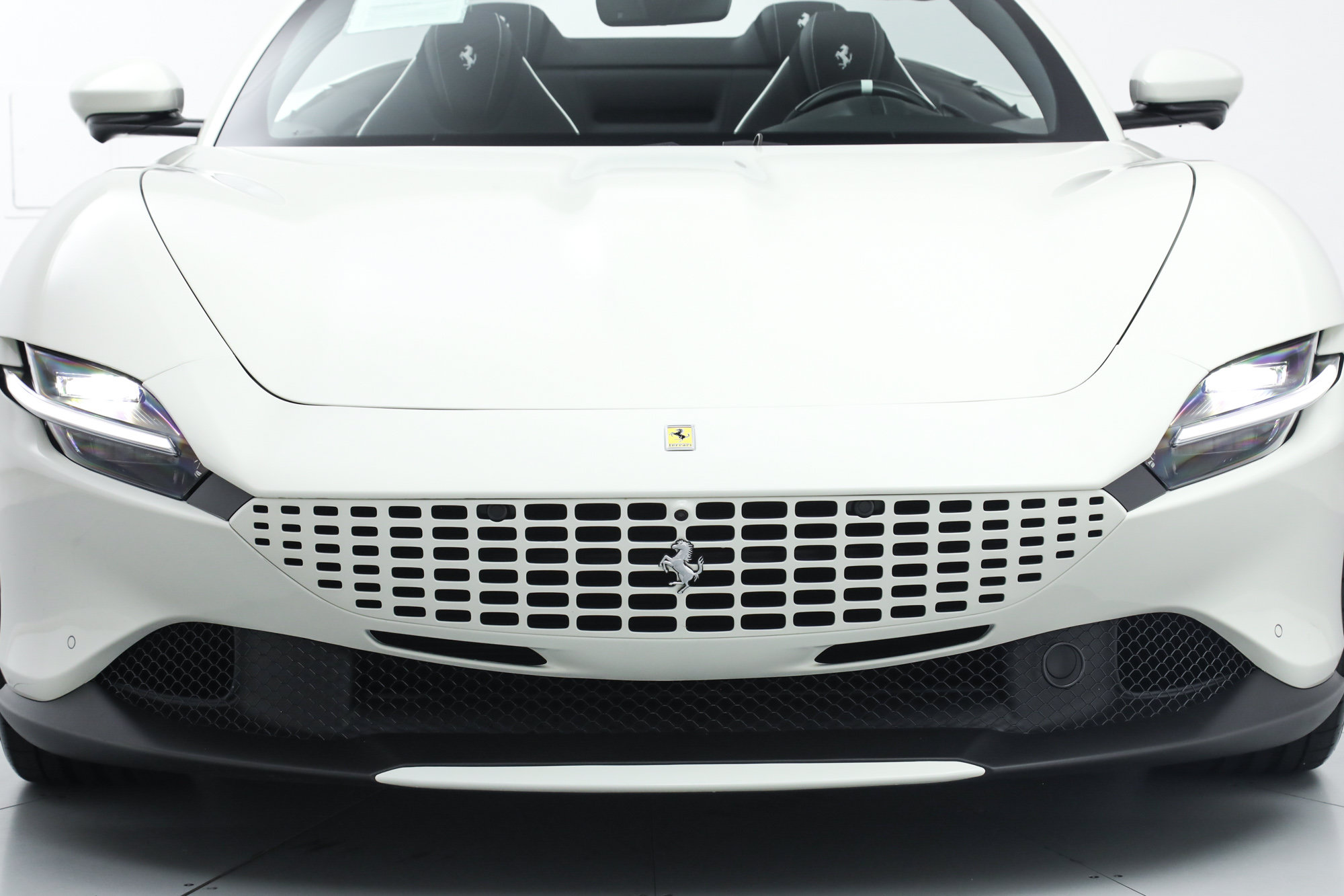 Certified 2025 Ferrari Roma Spider RWD image 14
