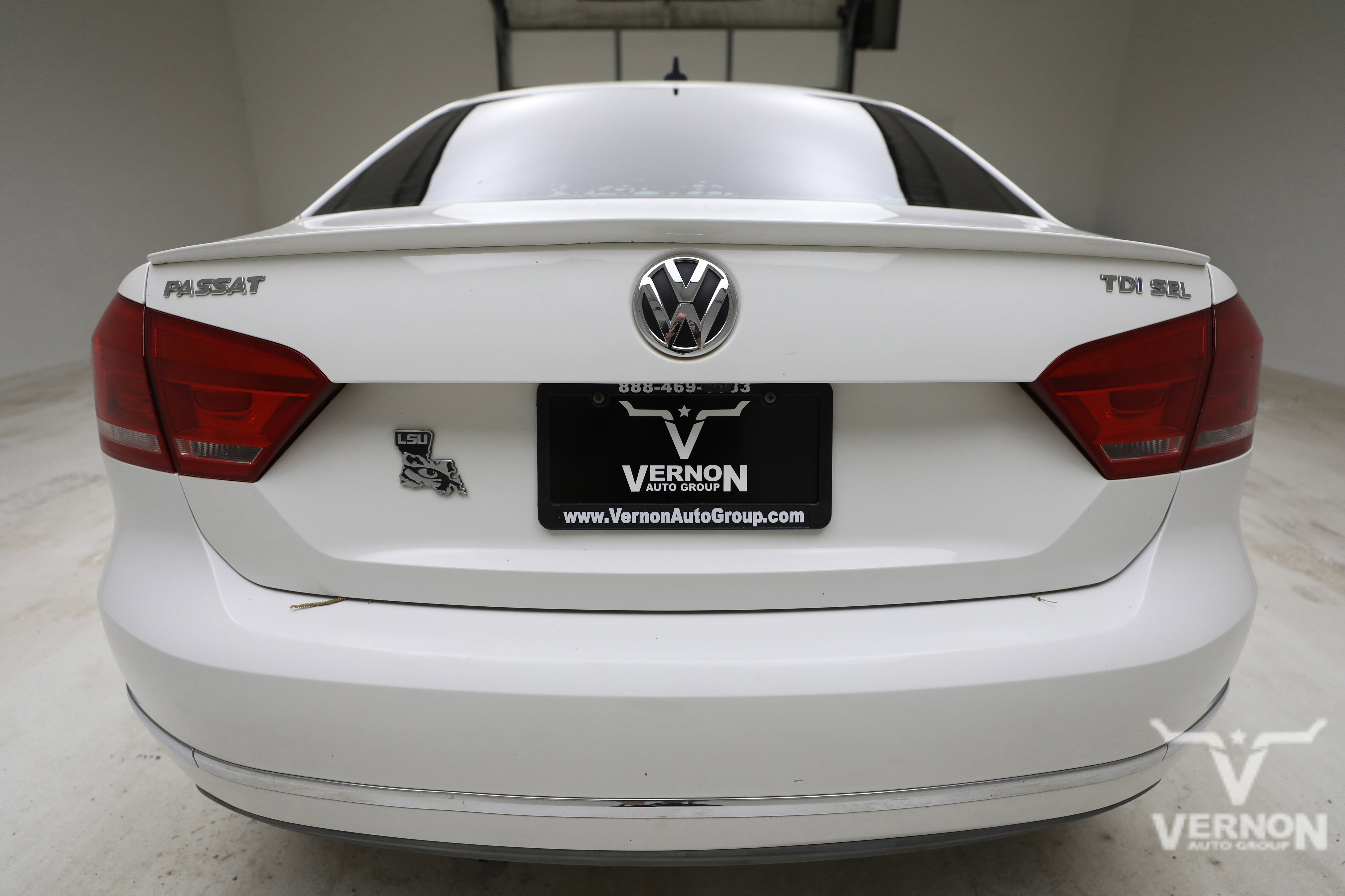 Used 2013 Volkswagen Passat TDI SEL Premium FWD image 3