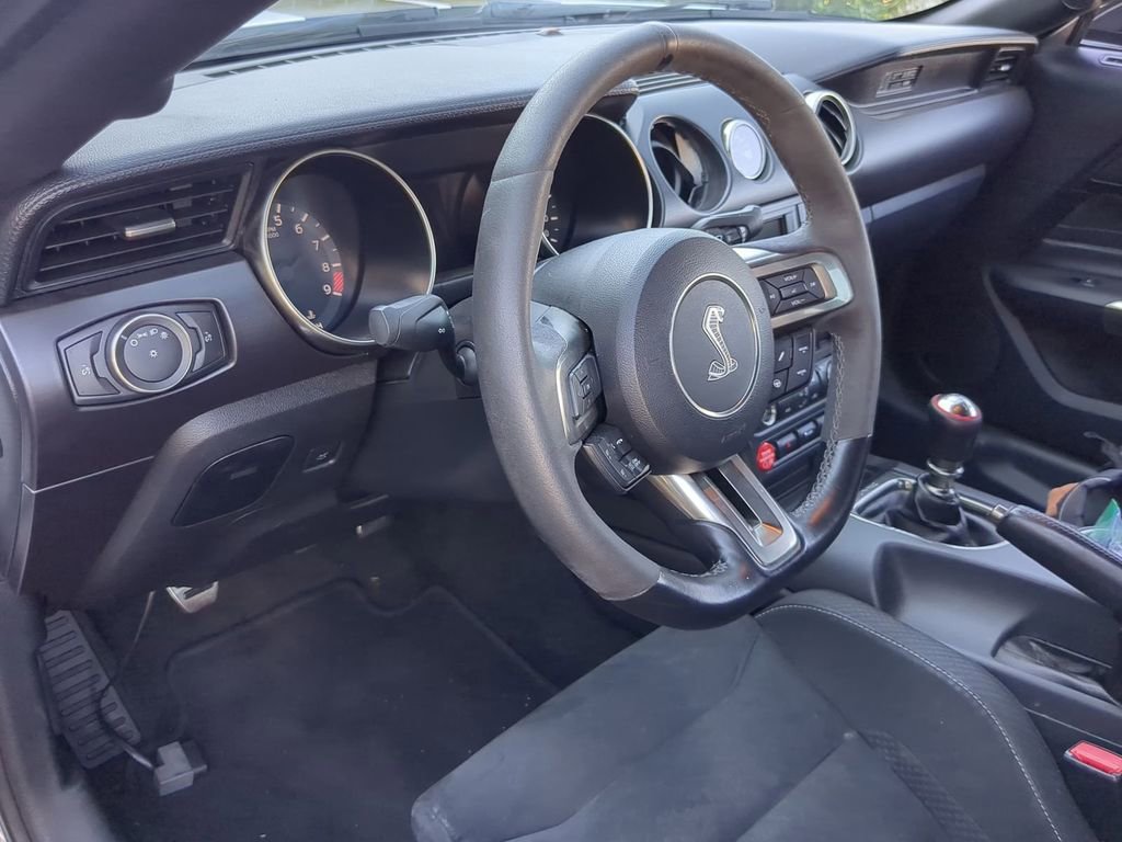 Used 2016 Ford Mustang Shelby GT350 w/ Track Package image 18