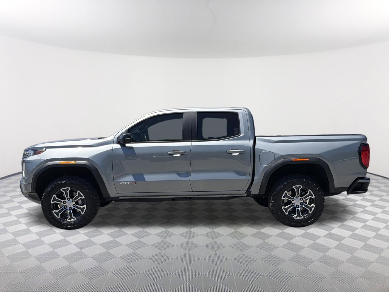 Certified 2023 GMC Canyon AT4 AWD/4WD image 2