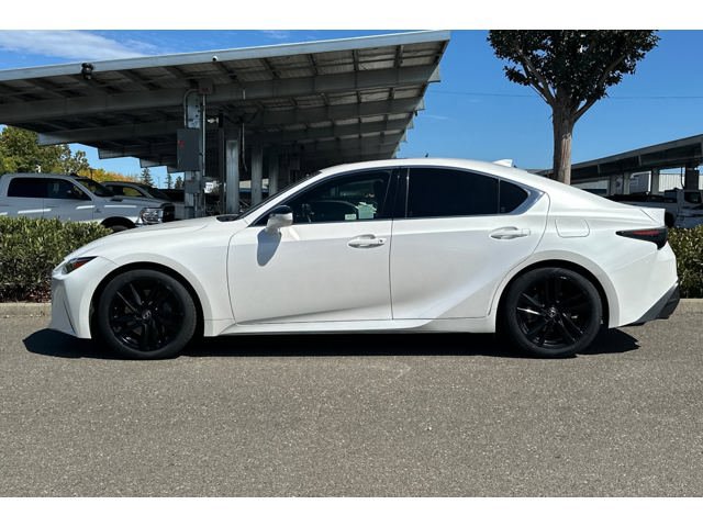 Used 2023 Lexus IS 300 w/ Comfort Package RWD image 7