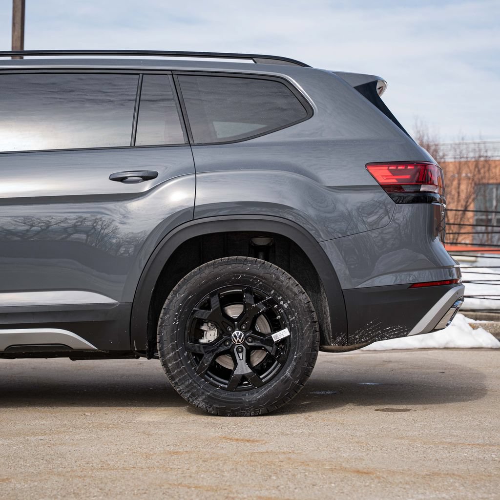 New 2026 Volkswagen Atlas Peak Edition AWD/4WD image 4