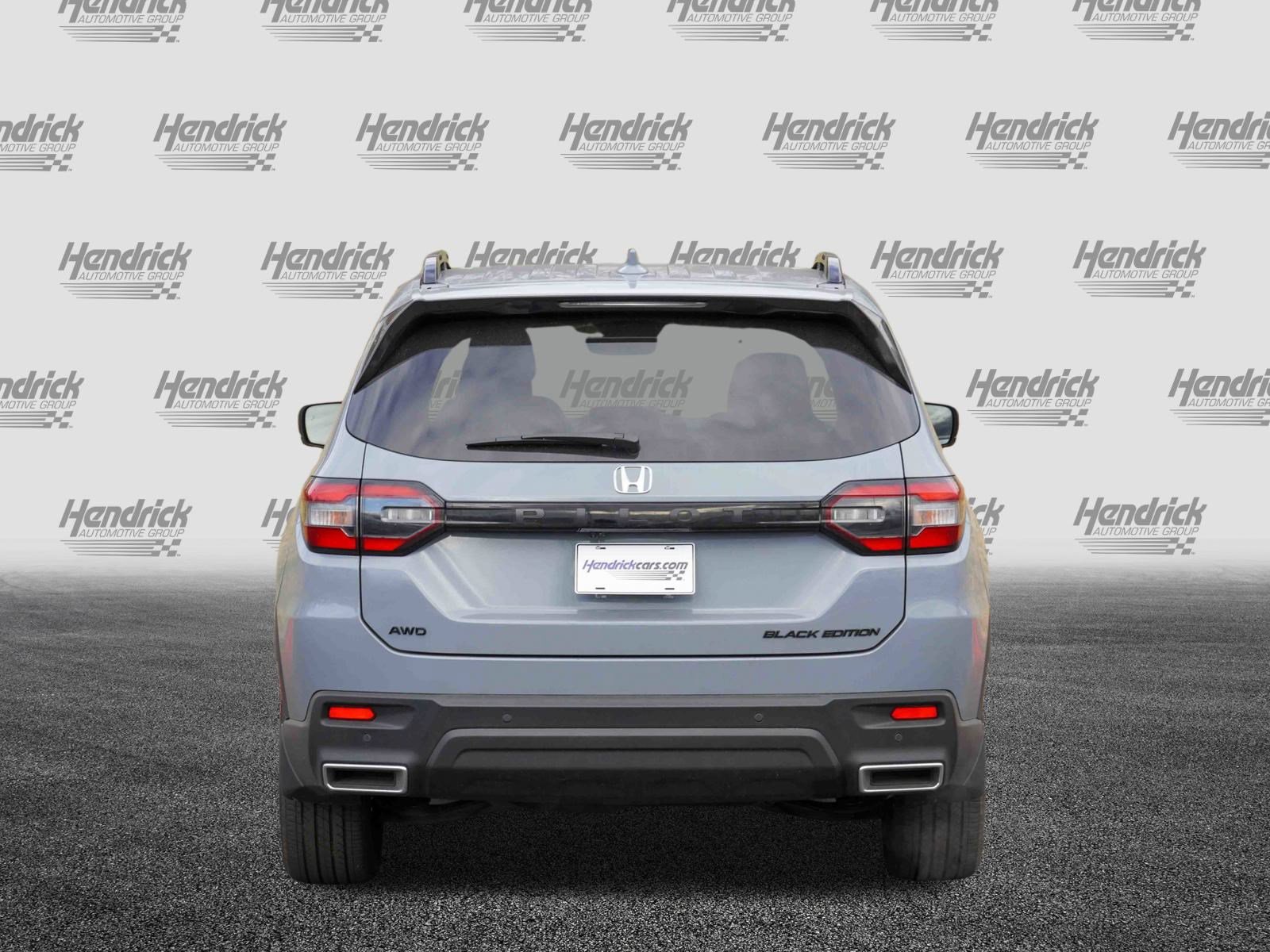 Used 2025 Honda Pilot Black Edition image 7