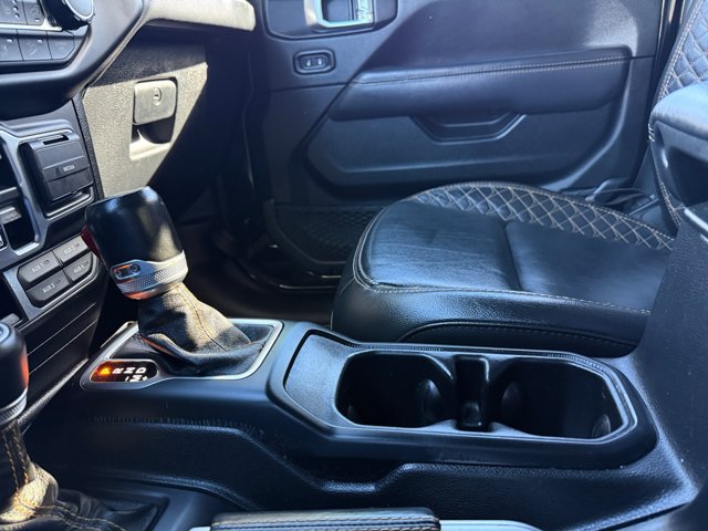 Used 2021 Jeep Wrangler Unlimited Sahara AWD/4WD image 25
