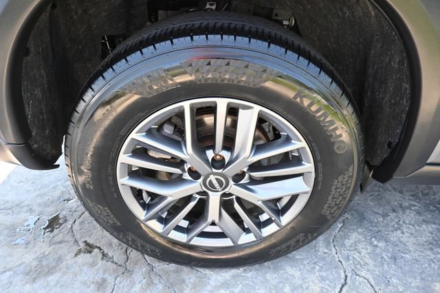 Used 2024 Nissan Rogue S AWD/4WD image 12