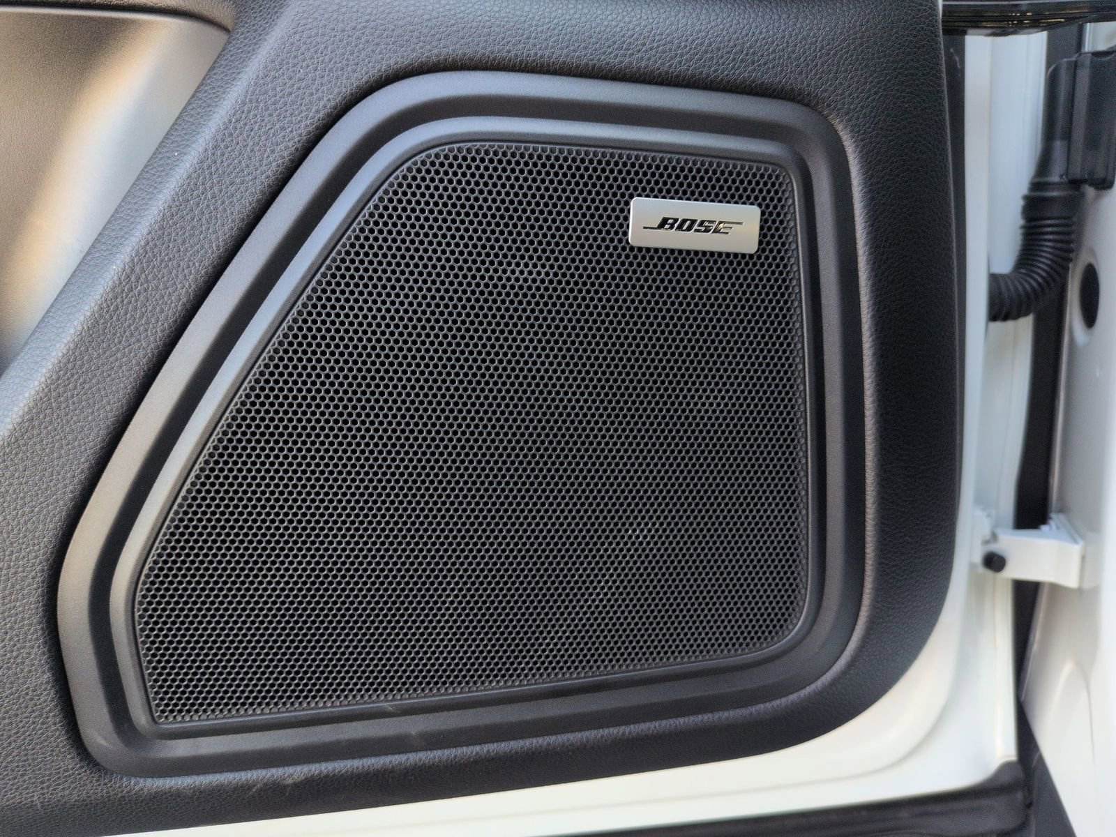 Certified 2022 Porsche Macan image 15