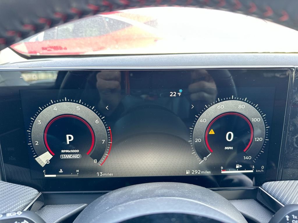 Certified 2025 Nissan Kicks SR image 26