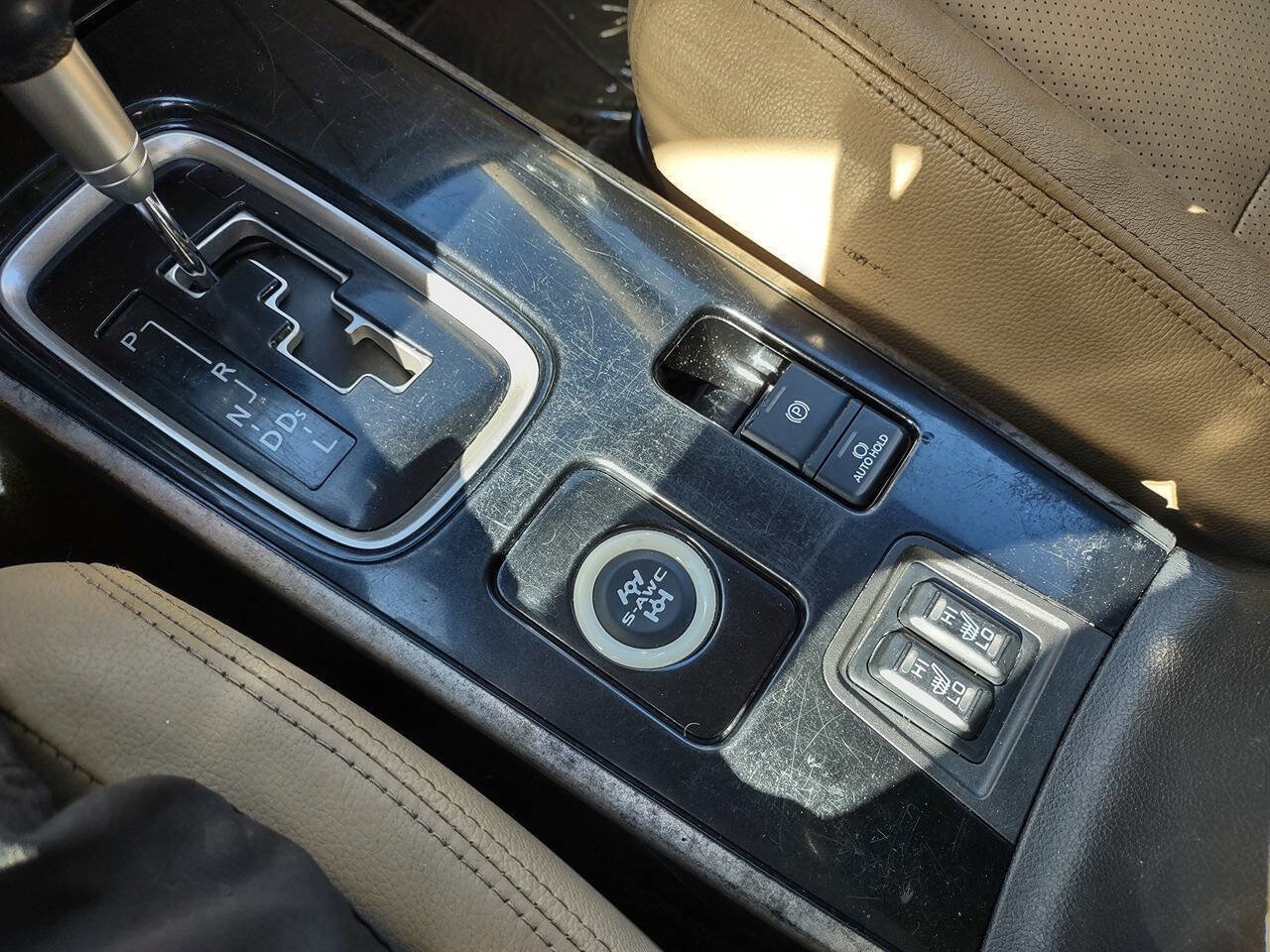 Used 2018 Mitsubishi Outlander SEL AWD/4WD image 23