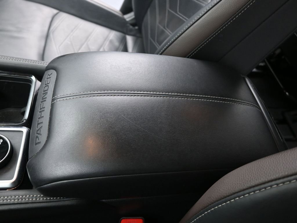 Used 2022 Nissan Pathfinder Platinum w/ Cargo Package image 41