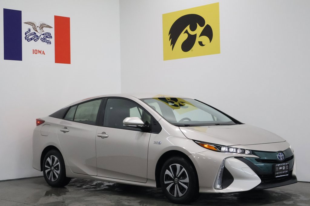 Used 2018 Toyota Prius Prime Premium image 1