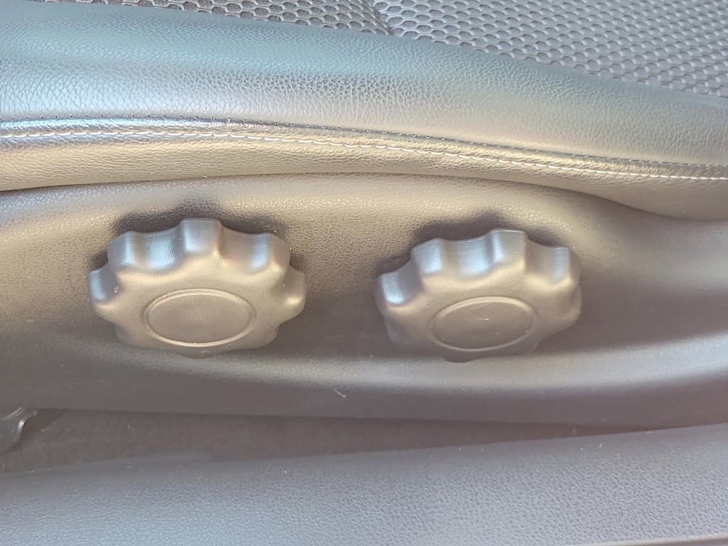 Certified 2019 Nissan 370Z Touring image 19