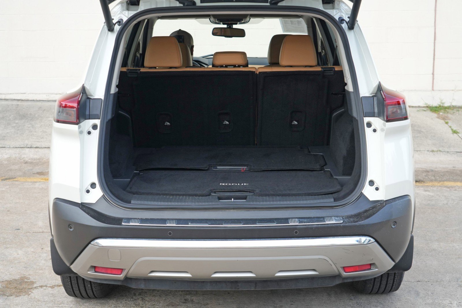 Used 2021 Nissan Rogue Platinum FWD image 9