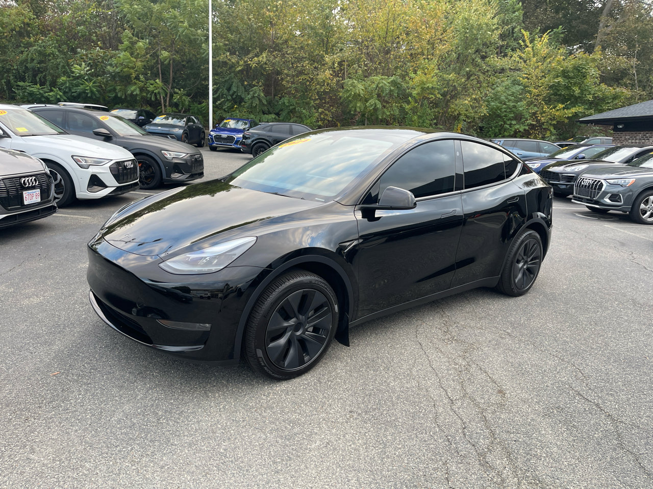 Used 2024 Tesla Model Y Long Range image 6