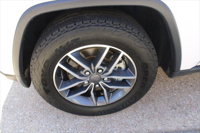 Certified 2022 Jeep Grand Cherokee Limited RWD image 15