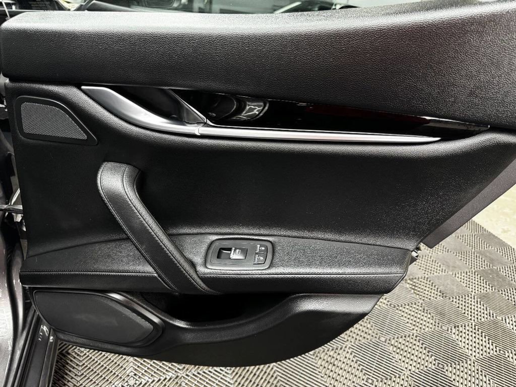 Used 2021 Maserati Ghibli S image 52