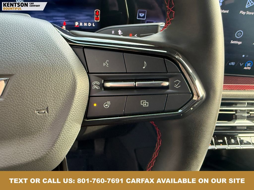 Used 2024 Chevrolet Traverse RS image 17