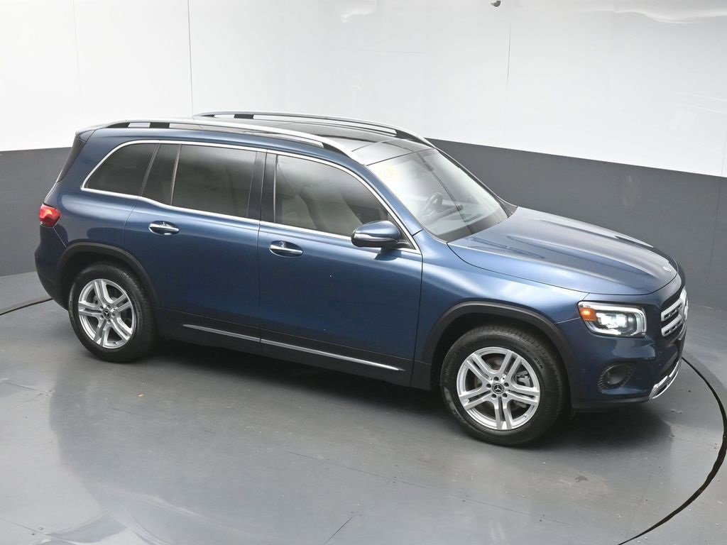 Used 2021 Mercedes-Benz GLB 250 w/ Premium Package image 40