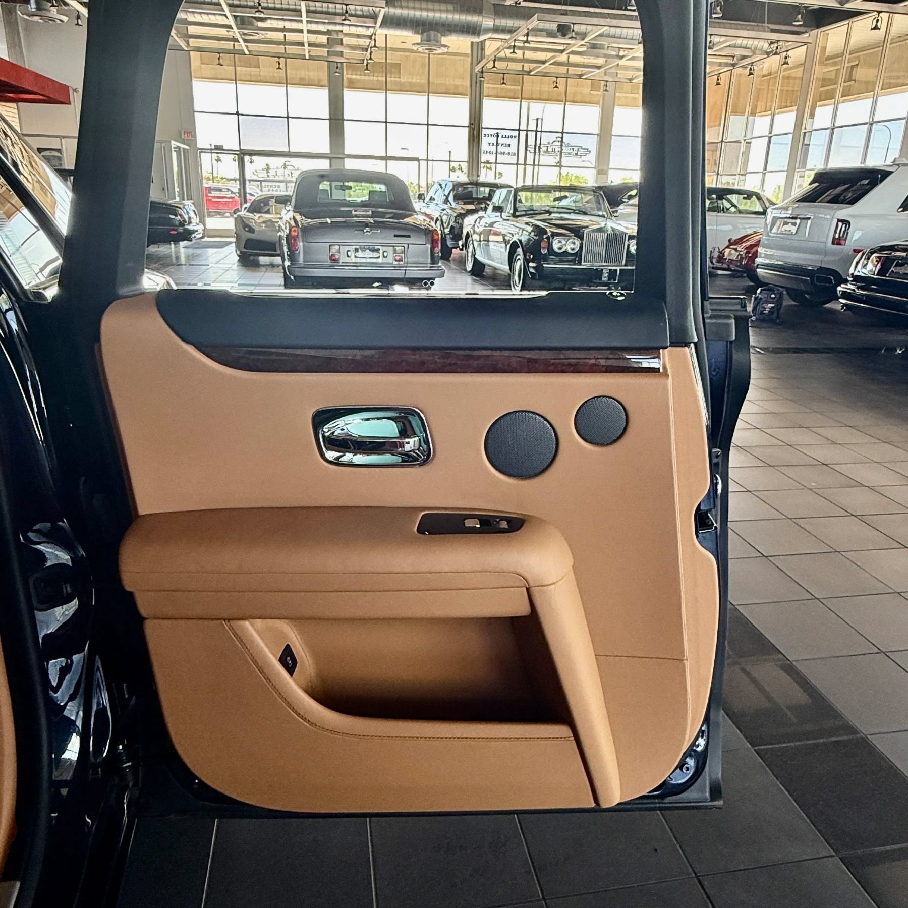 Used 2021 Rolls-Royce Ghost AWD/4WD image 28